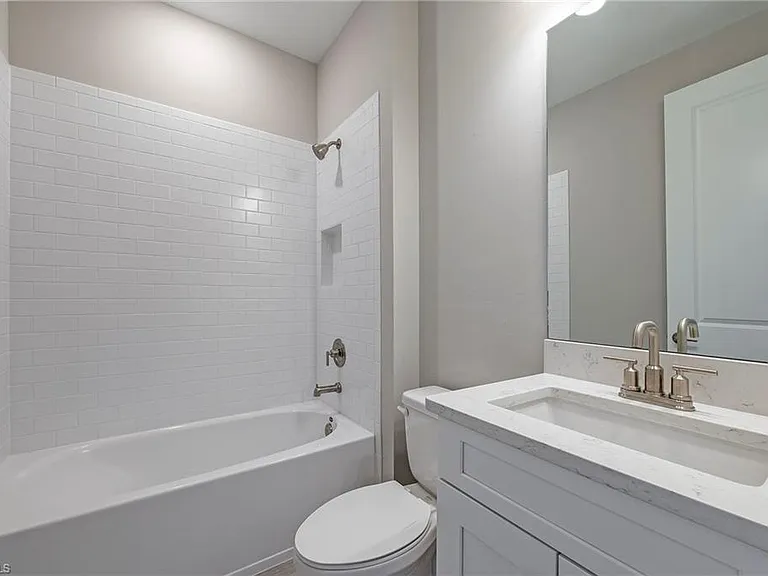 17471 Caravita Ln — Photo 12