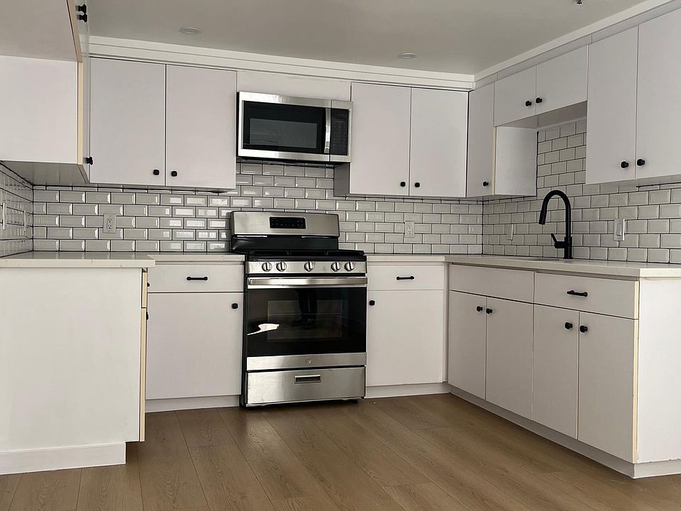 Spacious Remodeled Kitchen