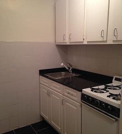3rd image of 110 Sullivan St APT 4A