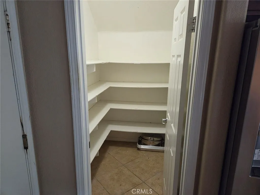 4 bed, 3136 sqft, $4,850 — Photo 2