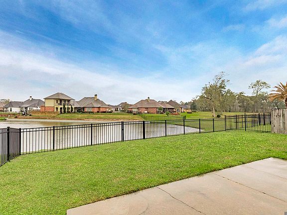 4th image of 17694 Martin Lake Dr