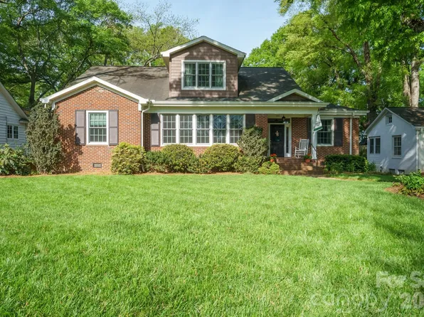 551 7th St NW, Hickory, NC 28601