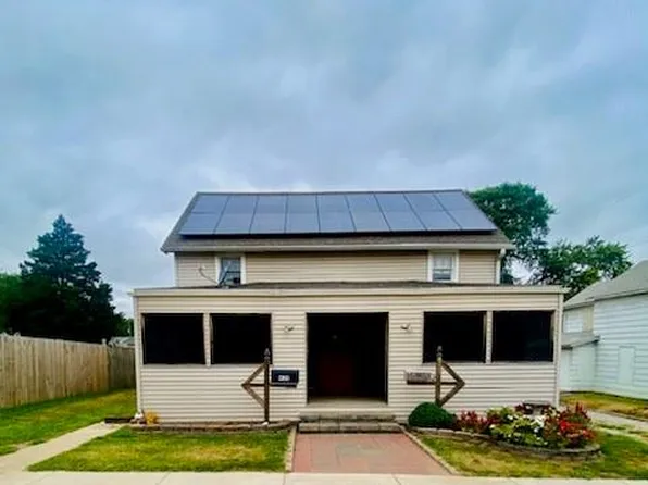 433/435 S 5th St, Atchison, KS 66002