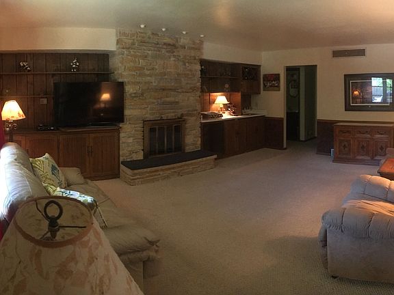 Family Room with wet bar