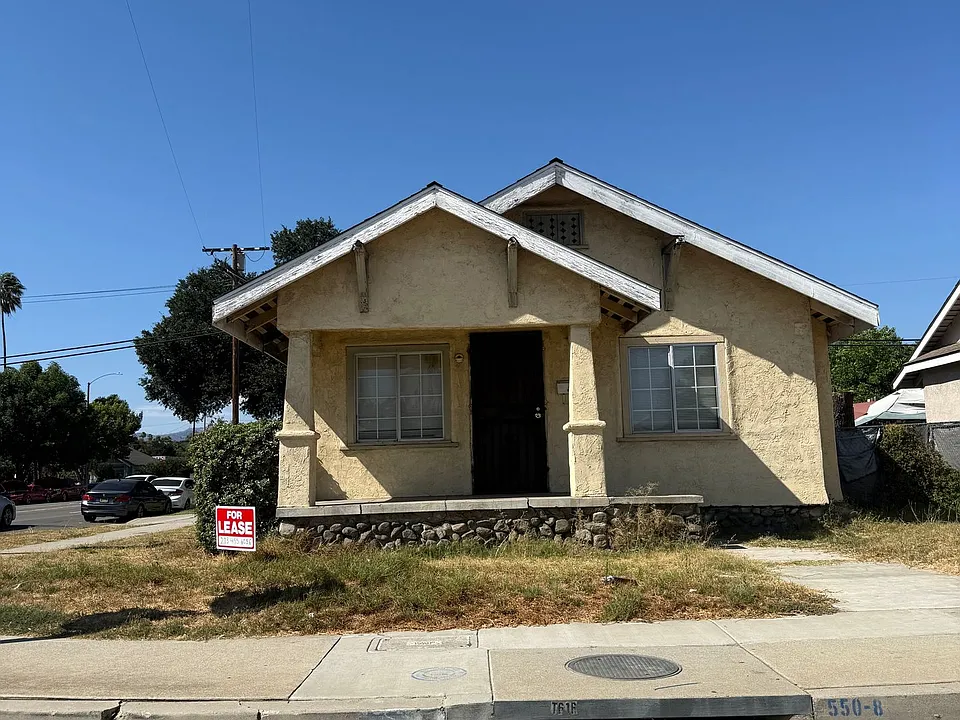 591 W Monterey Ave