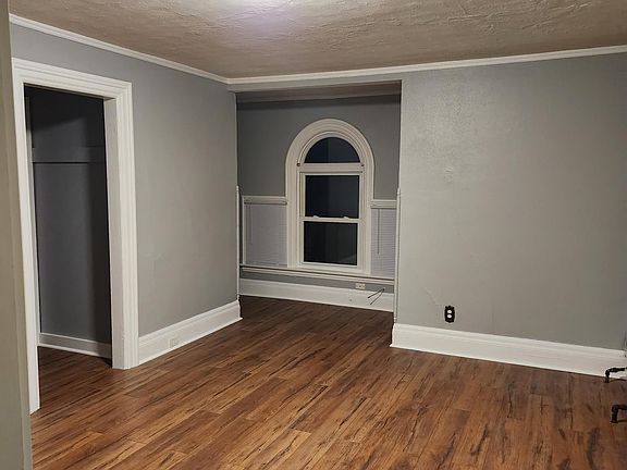 2nd image of 1017 N Court St