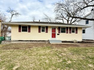 7713 Dellwood Dr, Urbandale, IA 50322