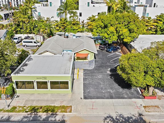 3rd image of 724-746 NE 3rd Avenue