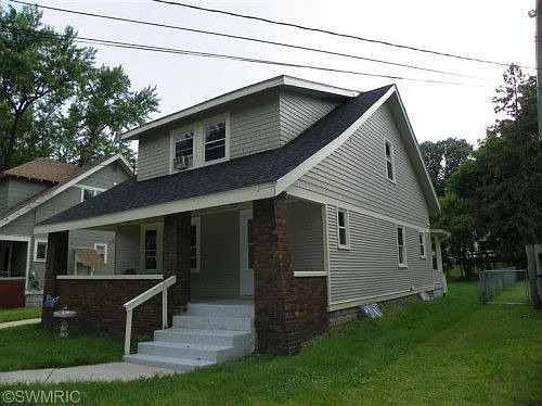 3rd image of 741 Harlan Ave NE