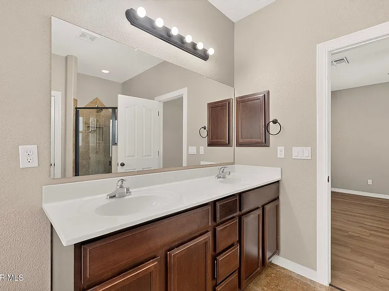 4921 Adrian Campos St — Photo 25