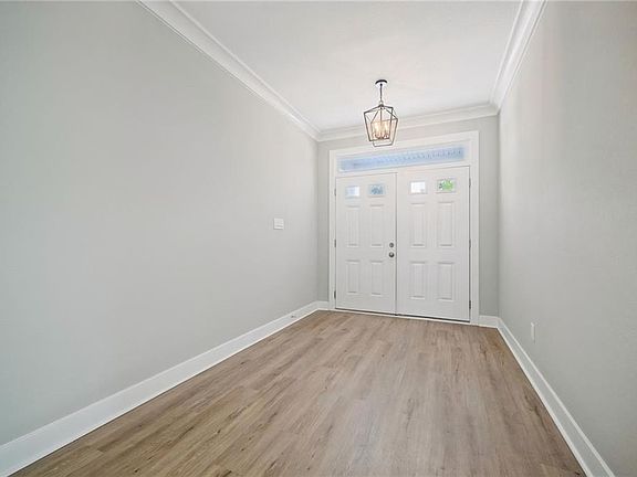 4th image of 1824 Arlington Ave