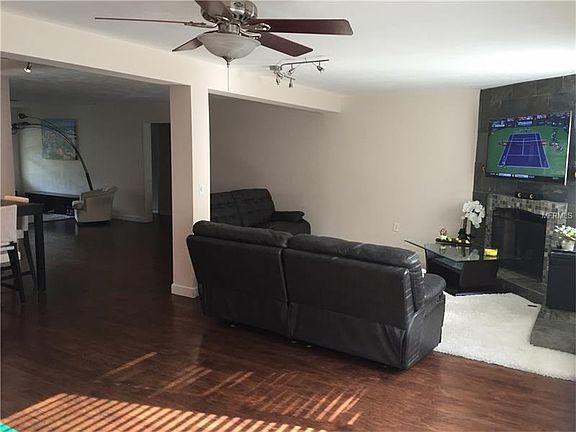 5th image of 642 Magnolia Dr