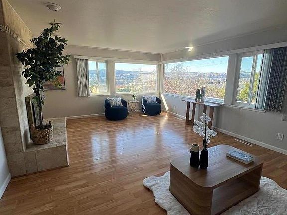 5th image of 641 Rocca Ave