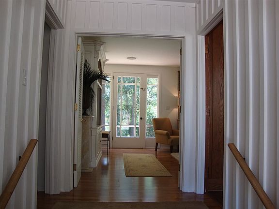 3rd image of 221 Bedford Forest Ave
