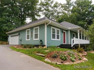 9 Pineview Rd, Fairview, NC 28730