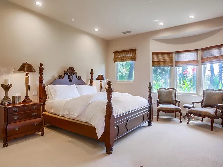 Suite 3 with en suite bathroom and walk in closet