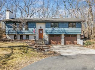 112 Hillcrest Rd, Portage, IN 46368