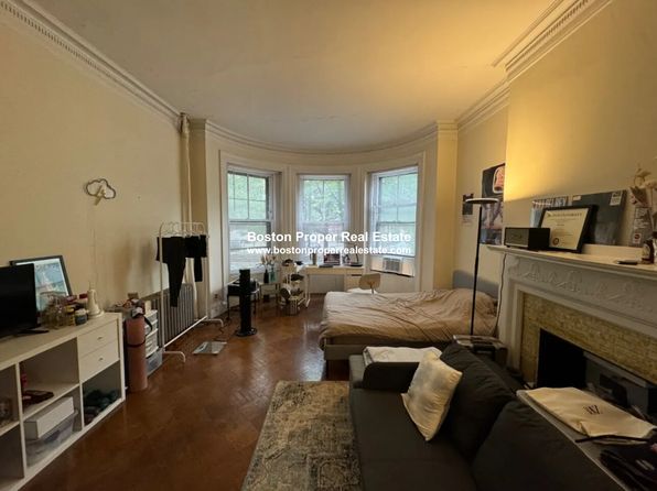 1069 Beacon St #1