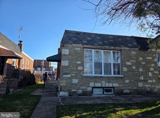2037 Napfle St, Philadelphia, PA 19152