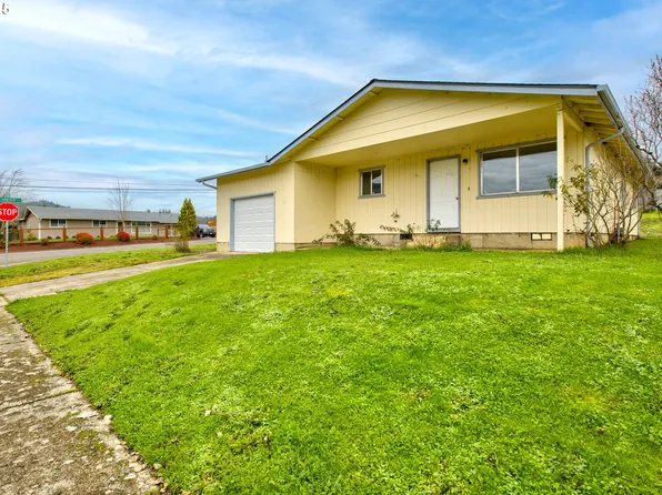 225 NE Darcie Way, Myrtle Creek, OR 97457