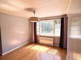 164-39 Underhill Ave #2, Fresh Meadows, NY 11365