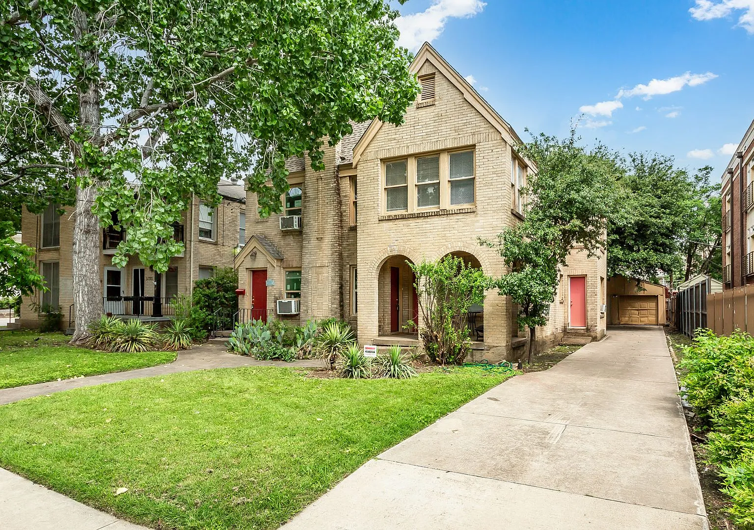East Dallas Duplex, Walking Distance to Lower Greenville — Photo 3
