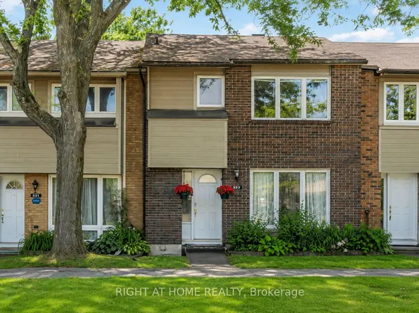 21 Midland Cres #3, Ottawa, ON K2H 8P6