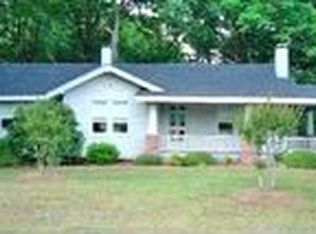 210 Salisbury St, Robbins, NC 27325