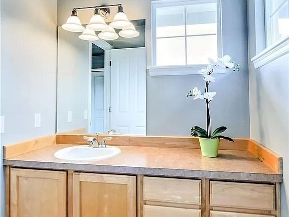 4th image of 13224 NE 135th Ct