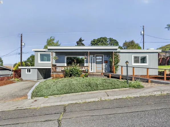 1712 Nevada St, The Dalles, OR 97058