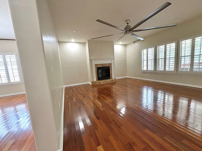 11288 Panther Creek Pkwy — Photo 7