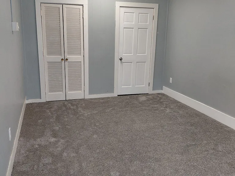 498 Main St #8 — Photo 3