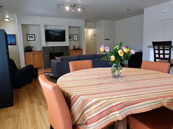 618 NW Garswood Ter, Beaverton, OR 97006