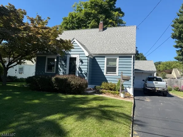 303 E Valley View Ave, Hackettstown Town, NJ 07840