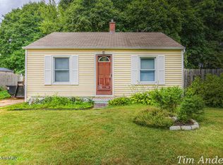 2049 Dawson Ave NE, Grand Rapids, MI