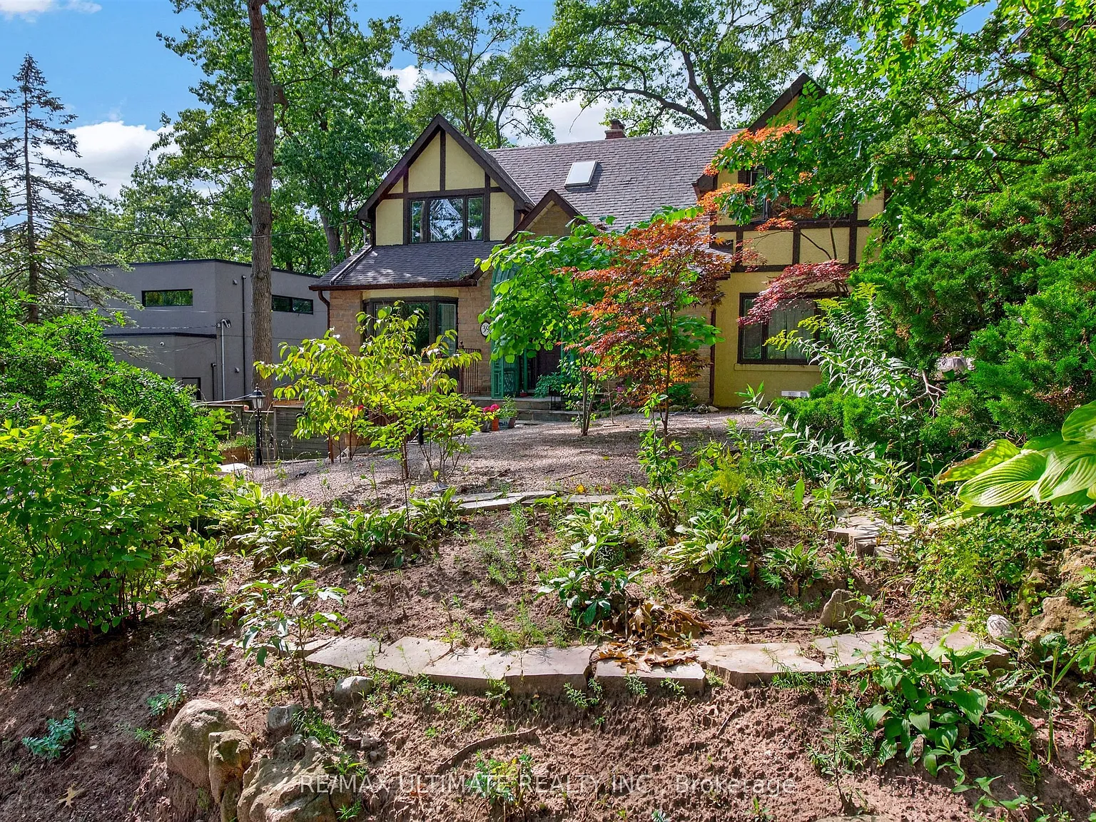 3 bed, $6,000 — Photo 2