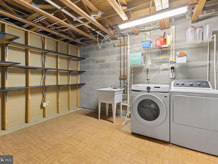 2813 Cambridge Dr — Photo 14