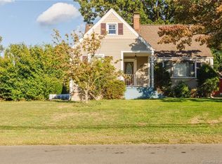 40 Acton Rd, Bridgeport, CT 06606