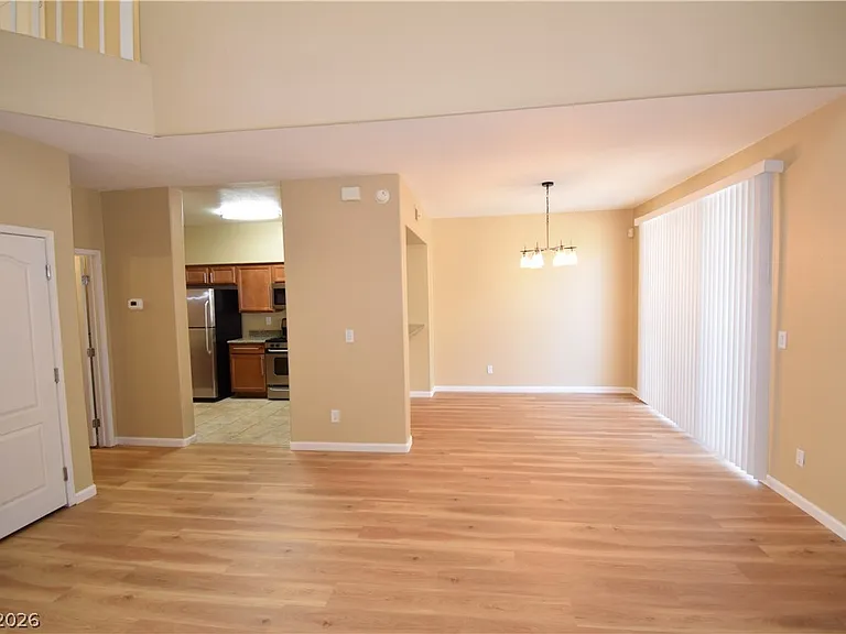 1613 Queen Victoria St #103 — Photo 5