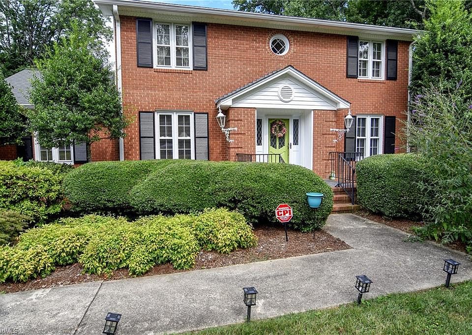 2nd image of 908 Greenwood Dr