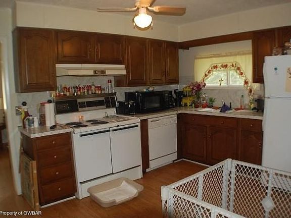 2nd image of 73 W Nescopeck Creek Ln