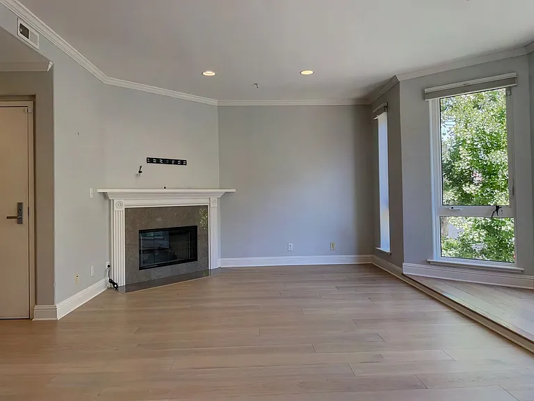 1115 Divisadero St #1 — Photo 3