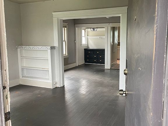 5th image of 2201-2211 California Ave #1