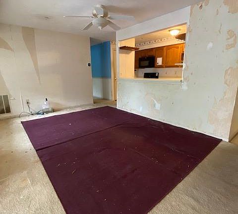 3rd image of 900 Jessicas Ln