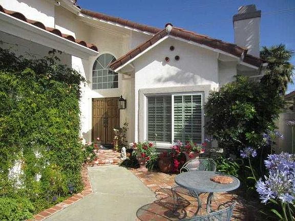 2nd image of 4035 Caminito Cassis