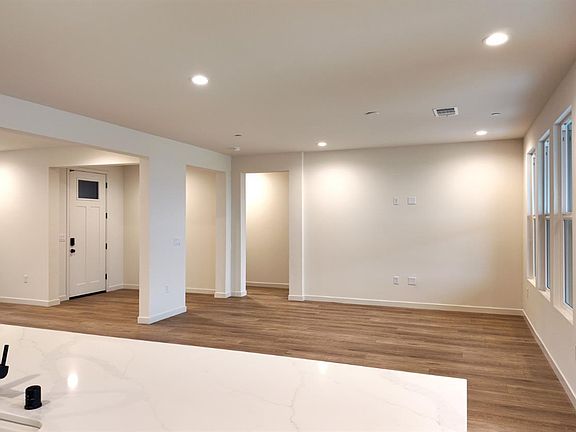 4th image of 16807 Chloe Ct
