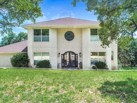 5th image of 220 Rachel Dr