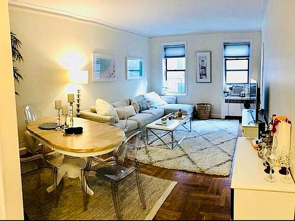 3rd image of 208 E 28th St APT 5M