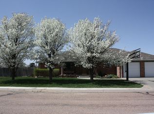 513 S Jayhawk Ave, Hugoton, KS 67951