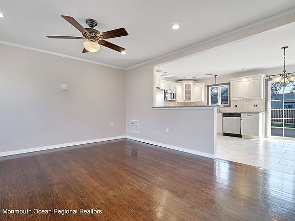 5th image of 22 Romana Ln